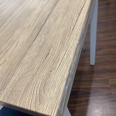 テーブル＋椅子2脚の画像