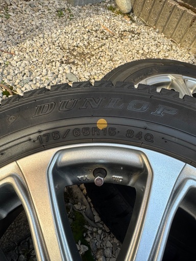 175/65r15　ダンロップ スタッドレス