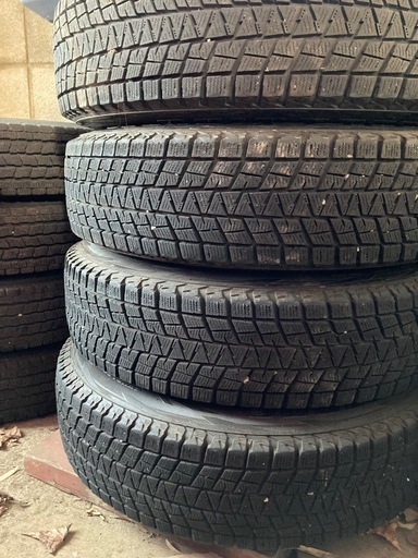 スタッドレス　ジムニー　溝　写真