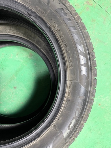 冬タイヤ　BRIDGESTONE BLIZZAK VRX3