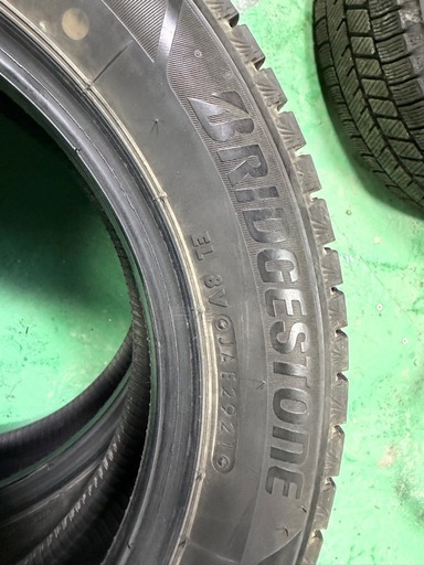 冬タイヤ　BRIDGESTONE BLIZZAK VRX3