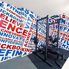 【無料体験】キックボクシングジム リフィナス横浜店/女性60％初心者90％で誰でも安心の画像