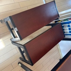 テーブルと椅子譲りますの画像