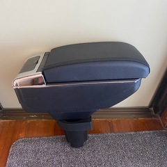 アームレストコンソールボックス（汎用品）の画像