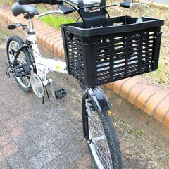 中古自転車 Jeep ミニサイクル 折り畳み 自転車 6段変速 20インチ ホワイト 通勤 通学 近所のお出掛けなどにの画像