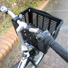 中古自転車 Jeep ミニサイクル 折り畳み 自転車 6段変速 20インチ ホワイト 通勤 通学 近所のお出掛けなどにの画像