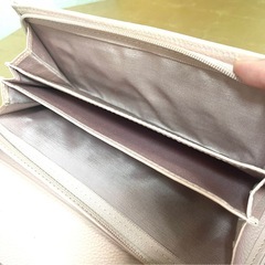 サマンサタバサ長財布の画像