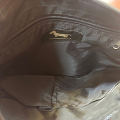 「IT IS A FRIEND WHOLLY.」のバッグの画像