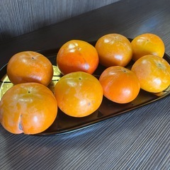 富有柿8個の画像