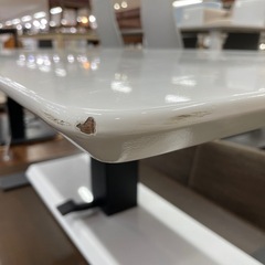 昇降式テーブルの画像