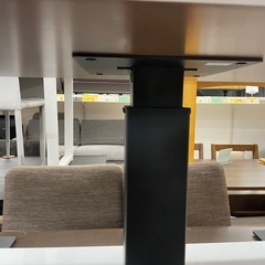 昇降式テーブルの画像