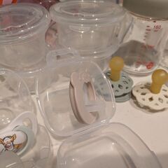 新生児、ベビー用　ピジョン哺乳瓶　離乳食カップ　専用蓋　用途別おしゃぶり　トレーニングコップストローまとめ売りの画像