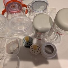 新生児、ベビー用　ピジョン哺乳瓶　離乳食カップ　専用蓋　用途別おしゃぶり　トレーニングコップストローまとめ売りの画像