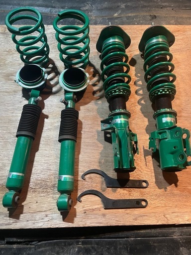 TEIN60ハリアー車高調