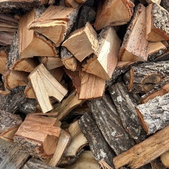 1年乾燥薪 ナラ クヌギ　サイズ　形様々の画像