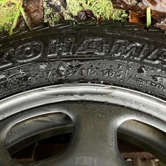 175/80R15 スタッドレスタイヤホイールの画像
