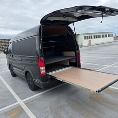 【美車】ハイエースカスタム　 2023年式｜構造変更済み2人乗り｜令和8年11月まで車検あり｜ナローハイルーフの画像