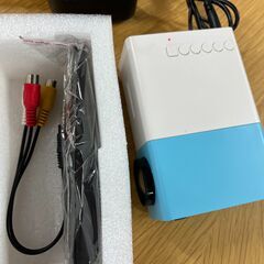 LEDミニプロジェクター（小型プロジェクター）の画像