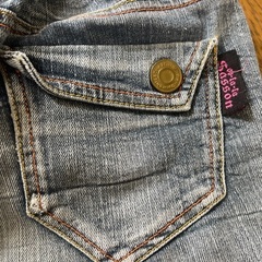 スタイリッシュな女の子のショートパンツ  Sの画像