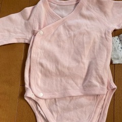 ユニクロ　ベビー肌着　長袖60cmの画像