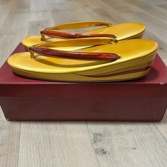 【美品】婦人 草履 和装 金色 厚底草履 ゴールドの画像