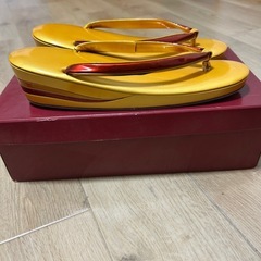 【美品】婦人 草履 和装 金色 厚底草履 ゴールドの画像