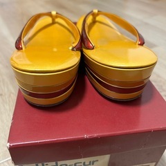 【美品】婦人 草履 和装 金色 厚底草履 ゴールドの画像