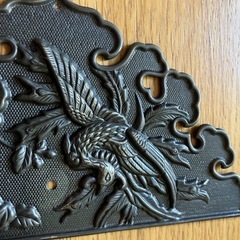 仏間扉取手の飾りの画像