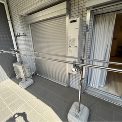 物干し竿　台座スタンド付き　2本  180〜200cm前後 の画像