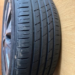 日産セレナ純正タイヤ
の画像