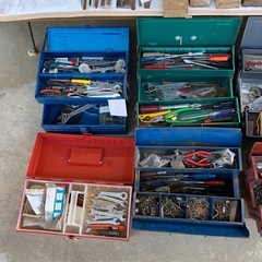 工具　やま　まとめ　ペンチ　レンチ　などの画像