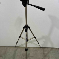 三脚　軽量　デジタルカメラ/ビデオカメラ用　スリックブランド　高さ最大130センチの画像