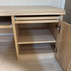 パソコンローデスクの画像