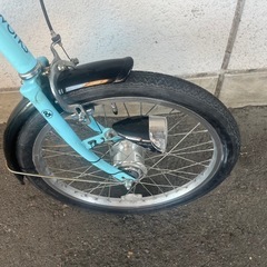 １１J71　コンパクトサイクル２０インチ　６段変速オートライト　自転車専門店の中古車です★　【消費税込み・防犯登録６００円込み】の画像