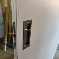 Panasonic錠付き引き戸 2100×590×30の画像