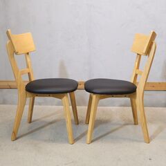 大川の家具メーカー株式会社サンのマリヤ ダイニングチェア 2脚セットです。温もりを感じるデザインが、お部屋全体を明るく和やか雰囲気にしてくれる木製椅子。お手入れが簡単なPVCの座面で使い勝手抜群です！の画像