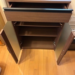 ニトリ食器棚の画像