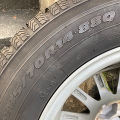 スタッドレスタイヤの画像