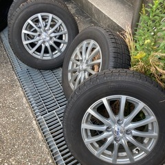 スタッドレスタイヤの画像