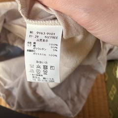 薄手トップスの画像