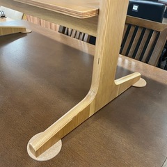 ダイニングテーブルの画像