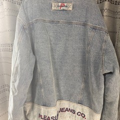 pleasureのデニムジャケットLサイズの画像