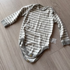 UNIQLOボディスーツ 4枚セット90サイズの画像