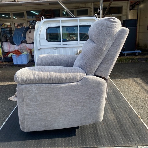 値下げしました　グレーのリクライニングソファ　ゆりかご　ロッキングチェア グレーのリクライニングソファ ゆりかご ロッキングチェア