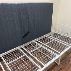 【格安✨】シングルパイプベッド(白)➕マットレス　相模原市南区引き取りの画像