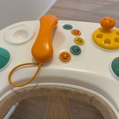 コンビ　歩行器の画像