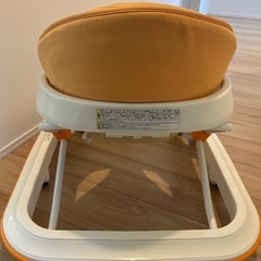 コンビ　歩行器の画像