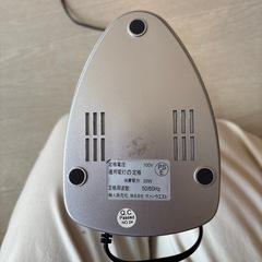 ヴァンウエスト シルバー デスクライト モダンデザイン 100V 20Wの画像