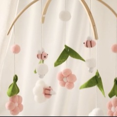 ベビー 蜂🐝とお花🌸デザイン ベッドハンギングラトル の画像