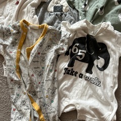 夏物60～80サイズロンパースの画像
